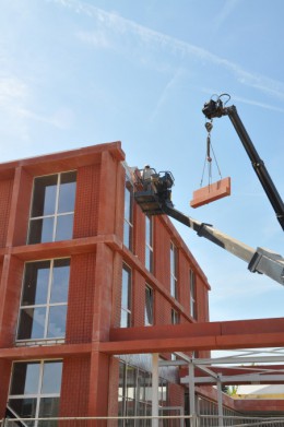 Project afbeelding voor PLAATSING LAATSTE BETONPANELEN